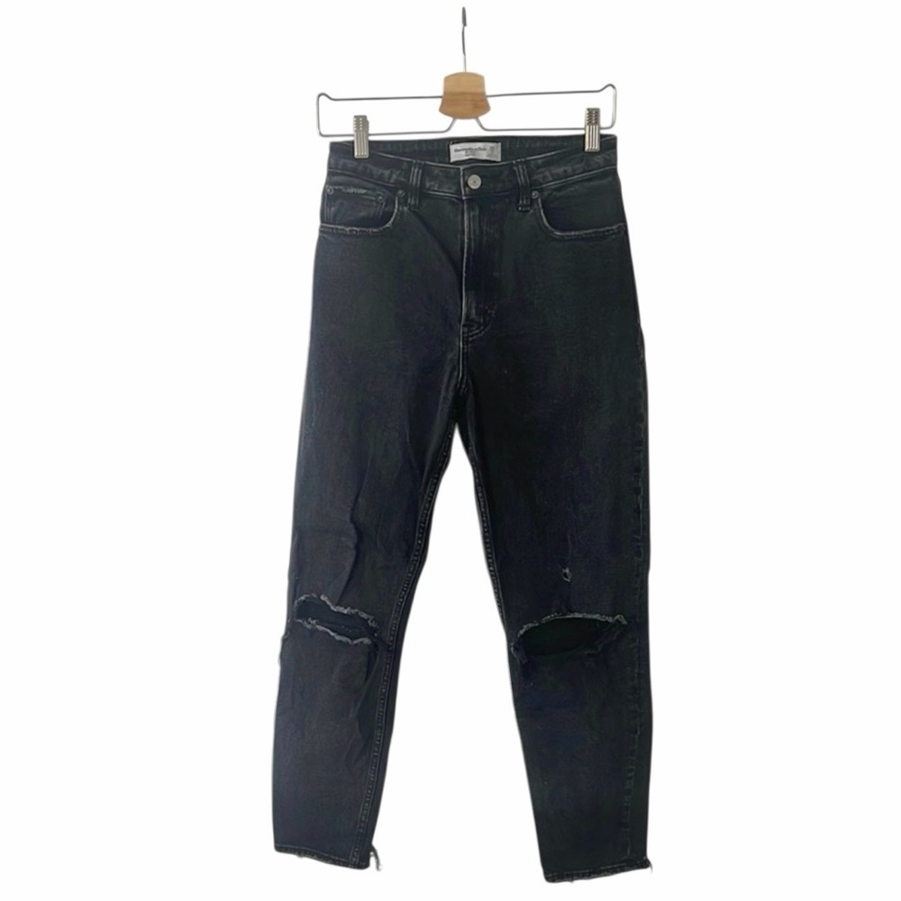 Abercrombie & Fitch Curve Love High Rise Mom Jeans Size 26 2R